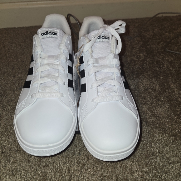 NWT Adidas Grand Court 2.0 Sneakers - Picture 6 of 9
